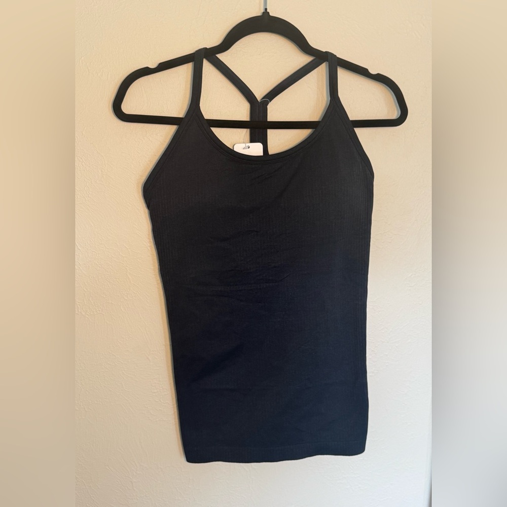 CRZYOGA True Navy Ribbed Workout Tank Built-In Bra Size Medium 8/10 NWT